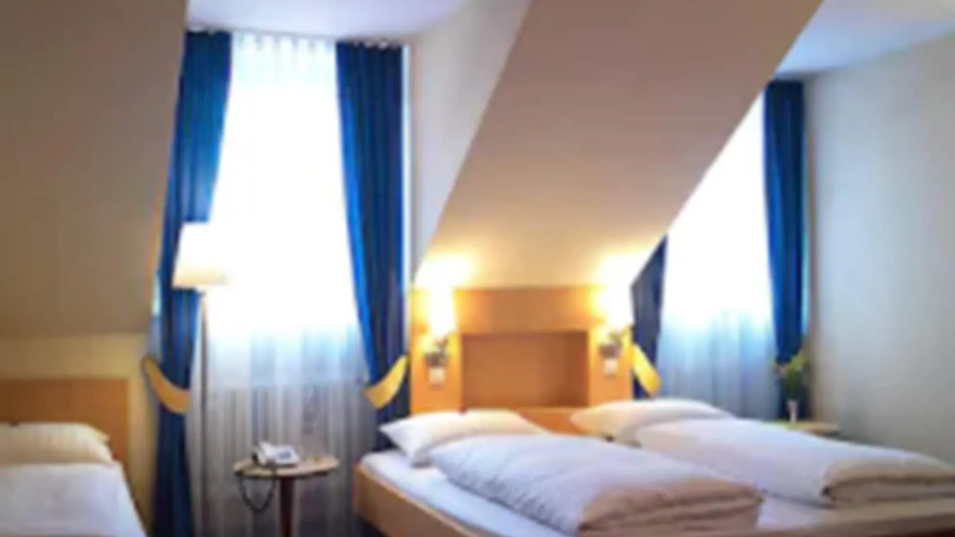Hotel Hauser An Der Universitaet Múnich
