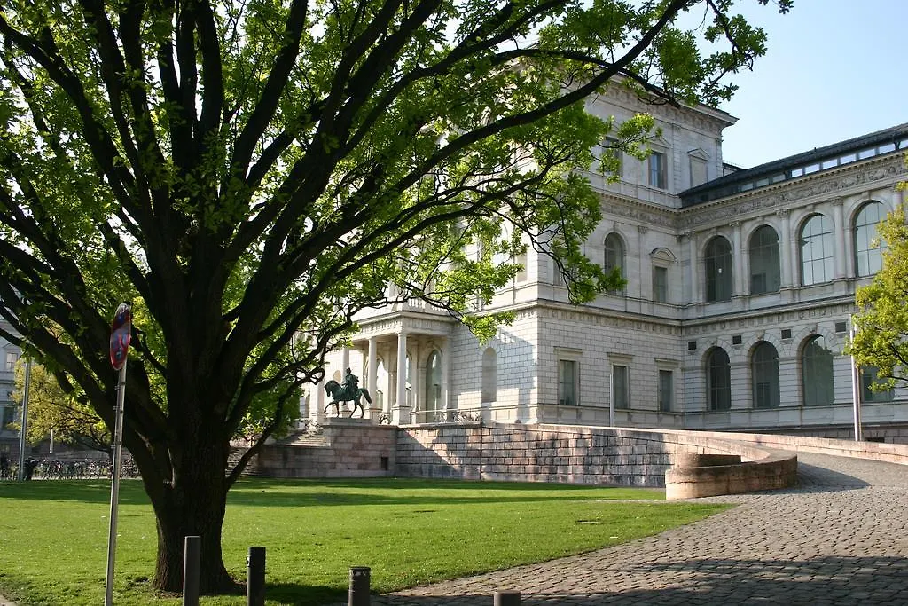 Hotel Hauser An Der Universitaet Munich