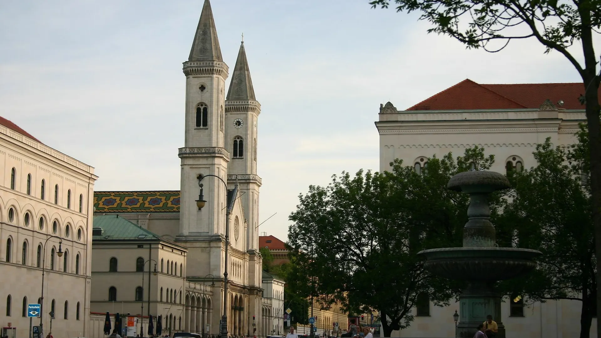 Hotel Hauser An Der Universitaet Munich 3*,